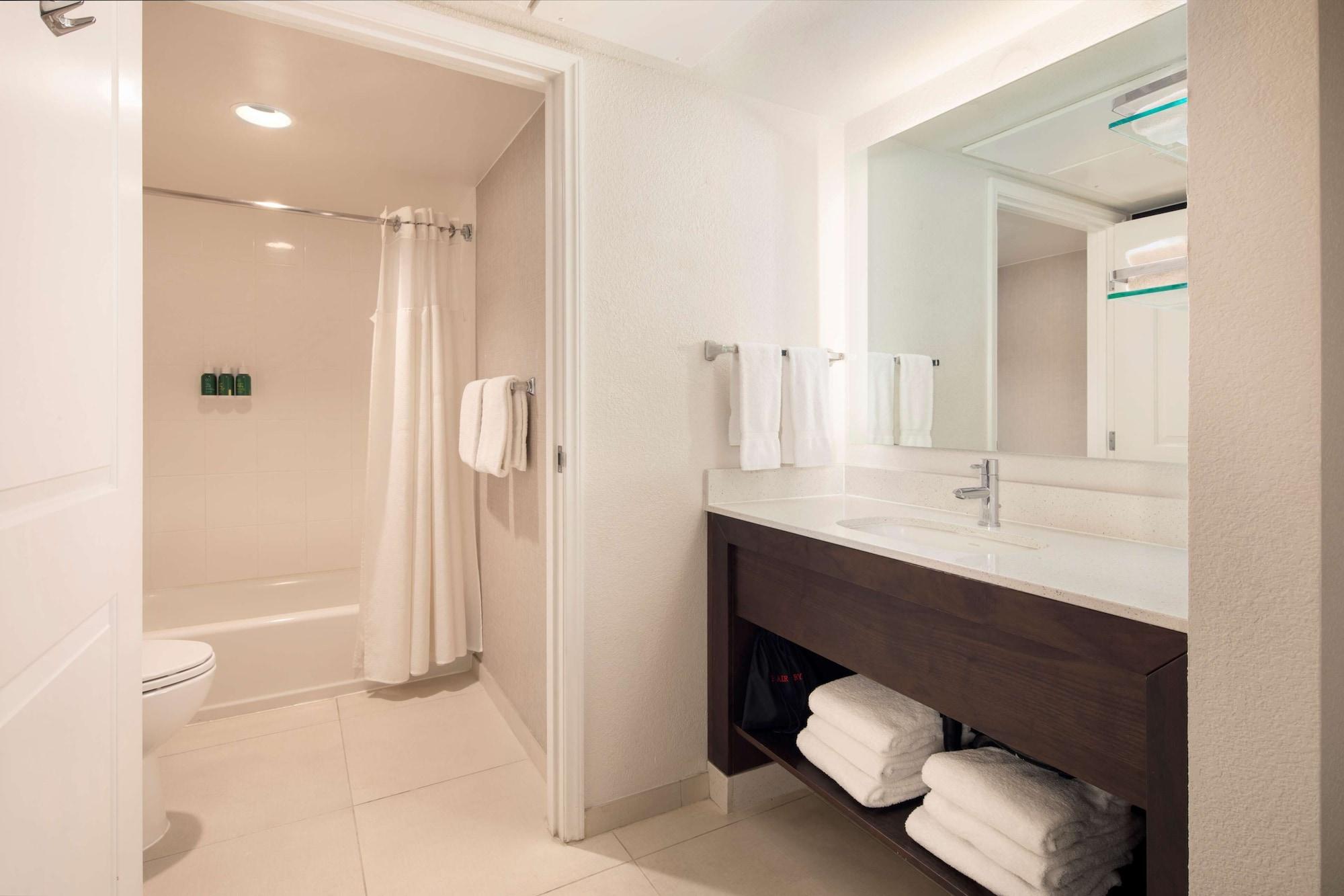 โซเนสตา อีเอส สวีท เฟรสโน Hotel ภายนอก รูปภาพ