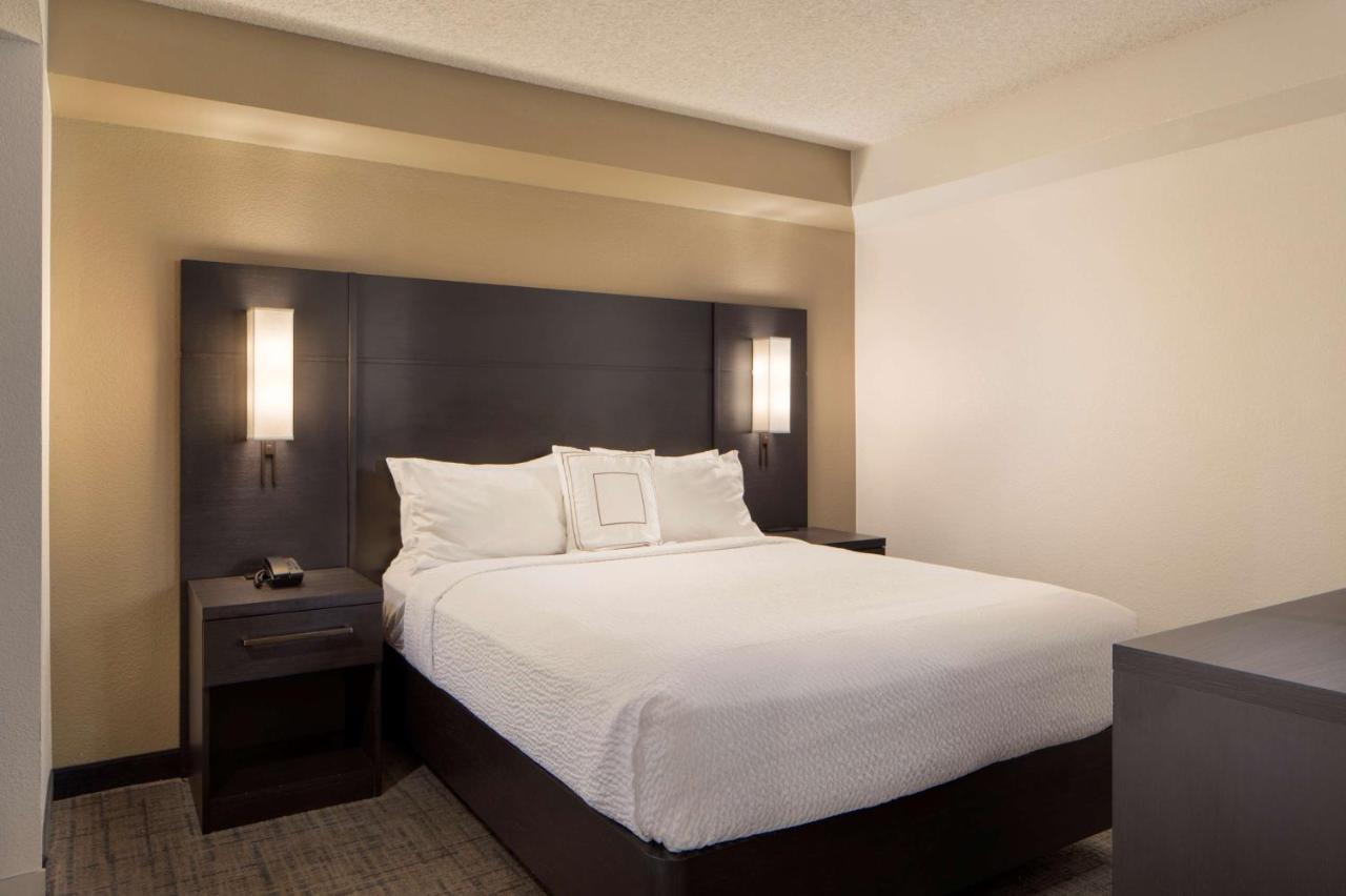 โซเนสตา อีเอส สวีท เฟรสโน Hotel ภายนอก รูปภาพ